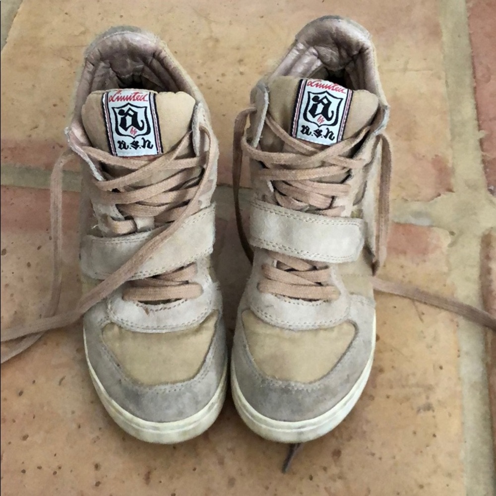 Ash sneakers